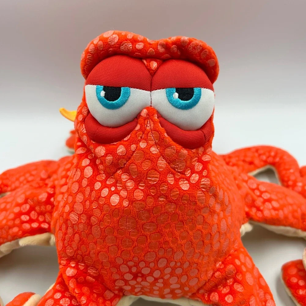 Disney Store Hank Octopus Plush Red Finding Dory Pixar EUC 9 Tall 16 Wide Inches